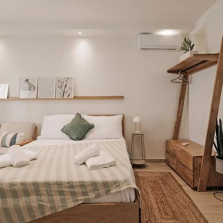 Retro Corfiot Mini At Old Town!